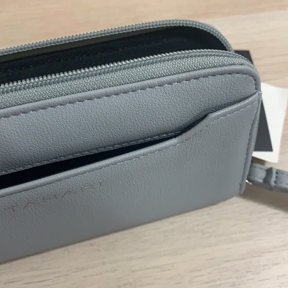 Tahari Grey Wristlet - Picture 4 of 6
